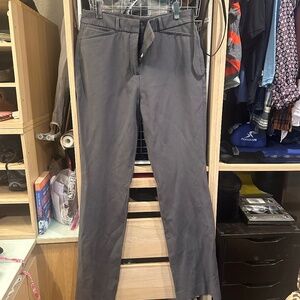 Size 6 White House Black Market women’s trousers